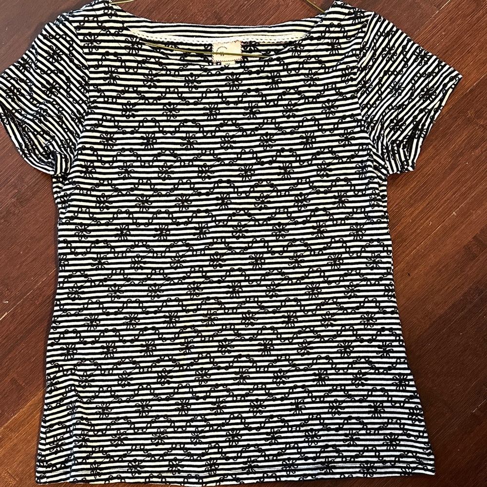 Anthropologie Black and White Patterned Short Sleeve Top